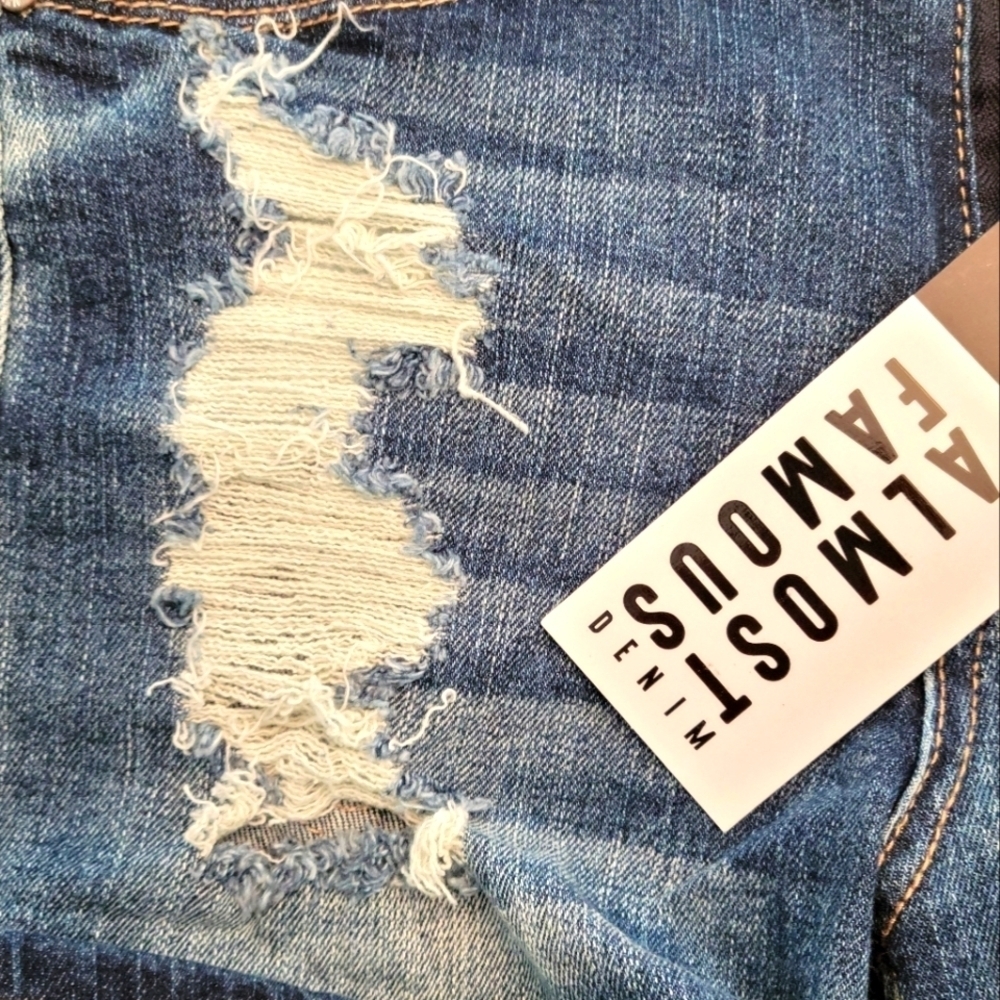 Almost Famous Shorts - Picture 3 of 3
